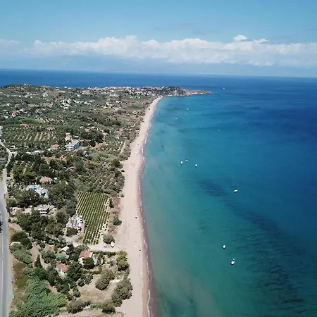 Ammoudi *