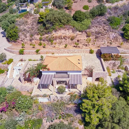 Holiday home Ammoudi